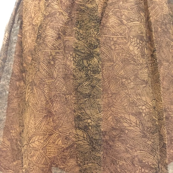 BB Dakota Floral Print Mesh Overlay Mini Skirt - Picture 6 of 7